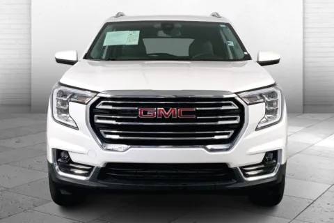 Photos of 2024 GMC Terrain SLT for sale in Independence, MO at Cable Dahmer Buick GMC of Independence