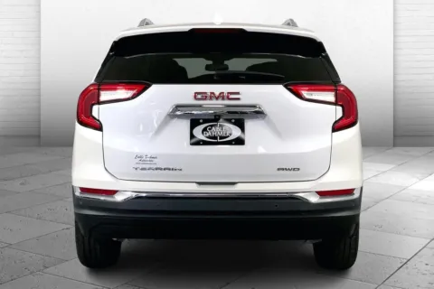 Another view of 2024 GMC Terrain SLT for sale in Independence, MO at Cable Dahmer Buick GMC of Independence