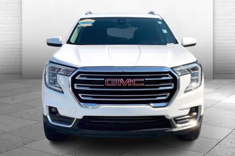 Photos of 2024 GMC Terrain SLT for sale in Independence, MO at Cable Dahmer Buick GMC of Independence