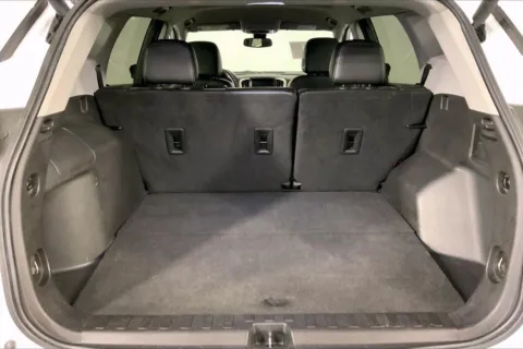 More photos of 2023 GMC Terrain SLT at Cable Dahmer Buick GMC of Independence, MO
