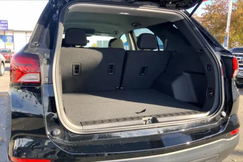 More photos of 2023 Chevrolet Equinox LS at Cable Dahmer Buick GMC of Independence, MO