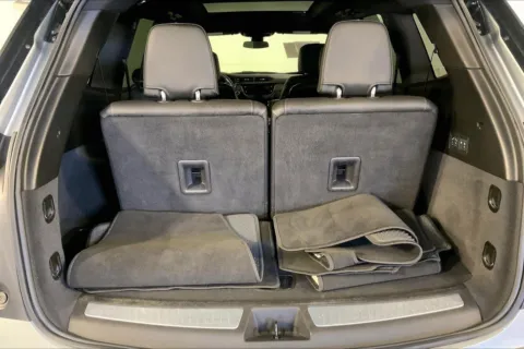 More photos of 2025 Cadillac XT6 Premium Luxury at Cable Dahmer Buick GMC of Independence, MO