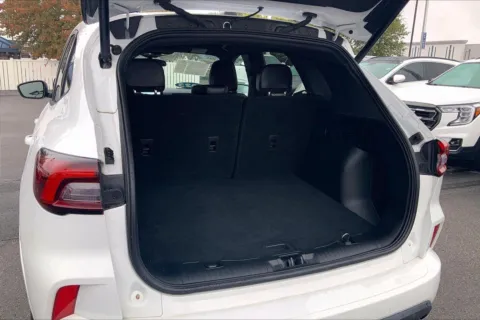 More photos of 2023 Ford Escape ST-Line at Cable Dahmer Buick GMC of Independence, MO
