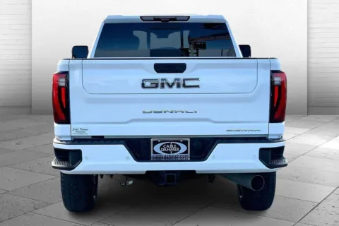 Another view of 2024 GMC Sierra 2500 HD Denali Ultimate for sale in Independence, MO at Cable Dahmer Buick GMC of Independence