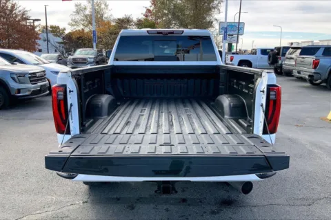 More photos of 2024 GMC Sierra 2500 HD Denali Ultimate at Cable Dahmer Buick GMC of Independence, MO