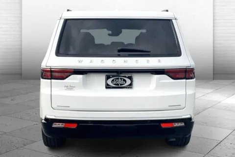 Another view of 2023 Jeep Wagoneer Series III for sale in Independence, MO at Cable Dahmer Buick GMC of Independence