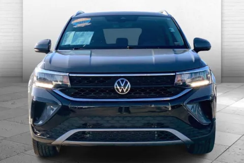 Photos of 2023 Volkswagen TAOS SE for sale in Independence, MO at Cable Dahmer Buick GMC of Independence