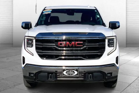 Photos of 2022 GMC Sierra 1500 SLT for sale in Independence, MO at Cable Dahmer Buick GMC of Independence