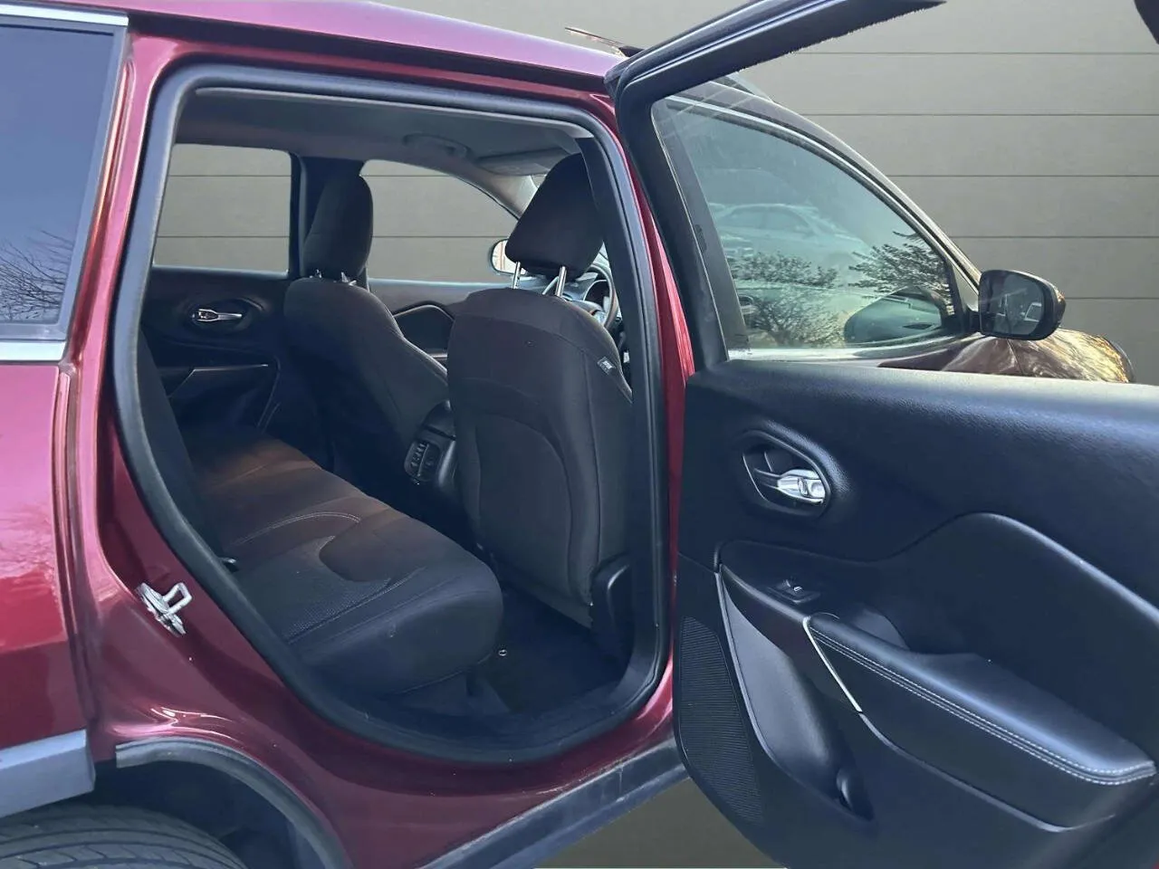 2019 Jeep Cherokee Latitude - Photo 19