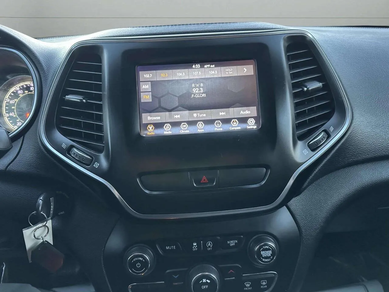2019 Jeep Cherokee Latitude - Photo 30
