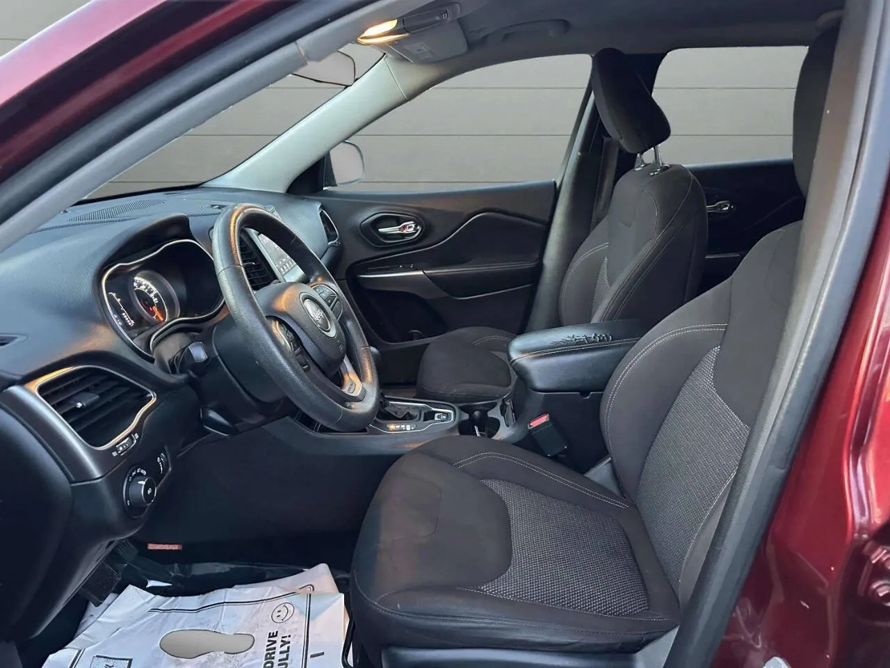 2019 Jeep Cherokee Latitude - Photo 16