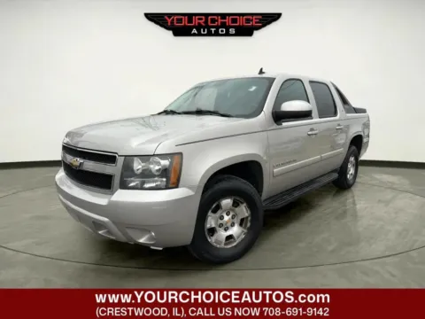 Silver 2008 Chevrolet Avalanche LT w/1LT for sale in Crestwood, IL