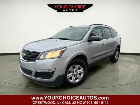 Silver 2017 Chevrolet Traverse LS for sale in Crestwood, IL