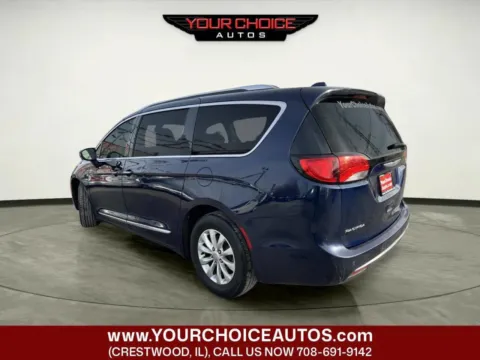 Another view of 2018 Chrysler Pacifica Touring L Plus for sale in Crestwood, IL at Your Choice Autos - Crestwood