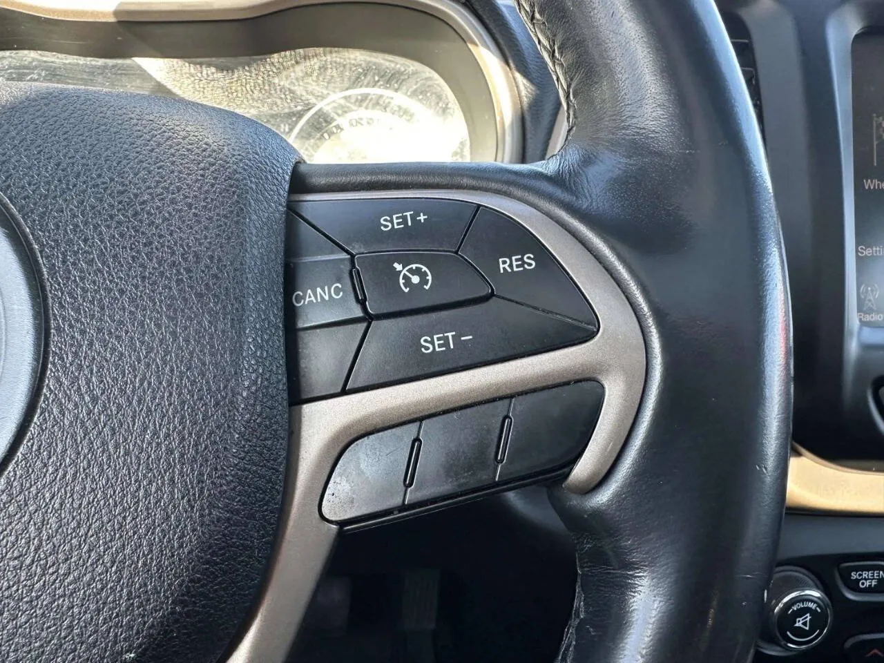 2015 Jeep Cherokee Limited - Photo 24