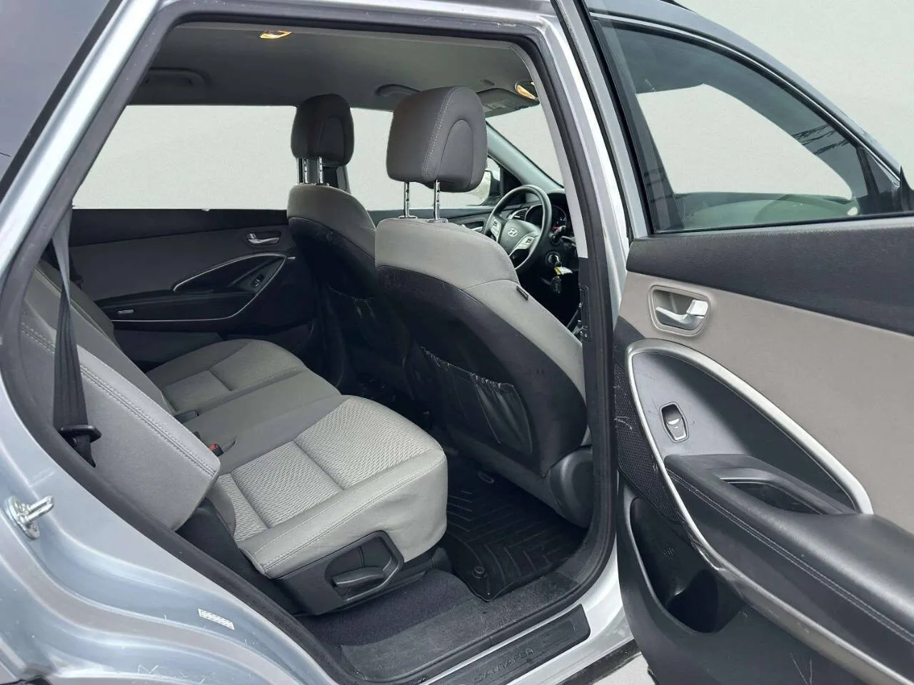 2016 Hyundai Santa Fe SE - Photo 19