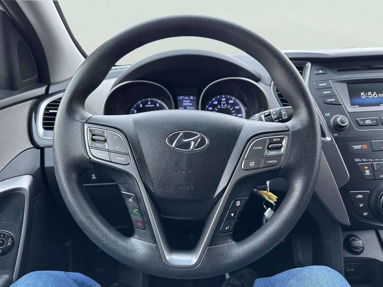 2016 Hyundai Santa Fe SE - Photo 24