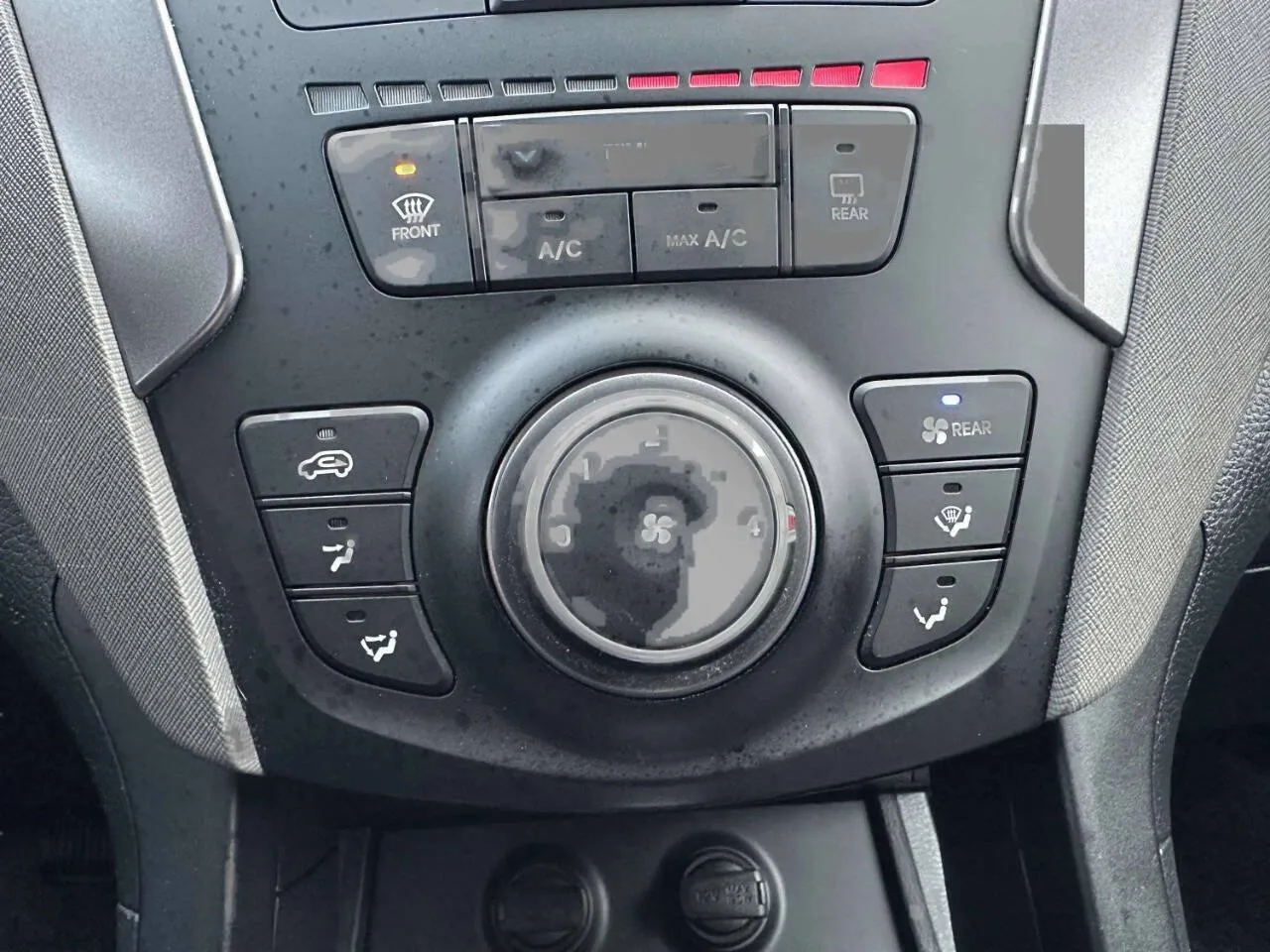 2016 Hyundai Santa Fe SE - Photo 33