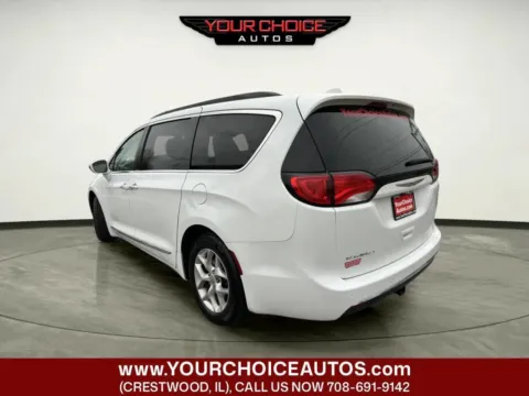 Another view of 2017 Chrysler Pacifica Touring-L for sale in Crestwood, IL at Your Choice Autos - Crestwood