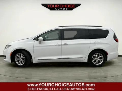 Photos of 2017 Chrysler Pacifica Touring-L for sale in Crestwood, IL at Your Choice Autos - Crestwood