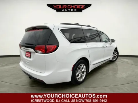 More photos of 2017 Chrysler Pacifica Touring-L at Your Choice Autos - Crestwood, IL
