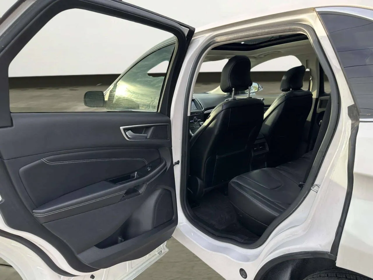 2016 Ford Edge Titanium - Photo 17