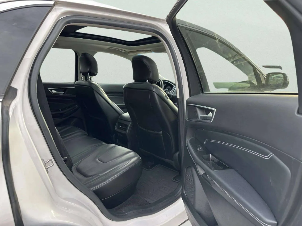 2016 Ford Edge Titanium - Photo 19