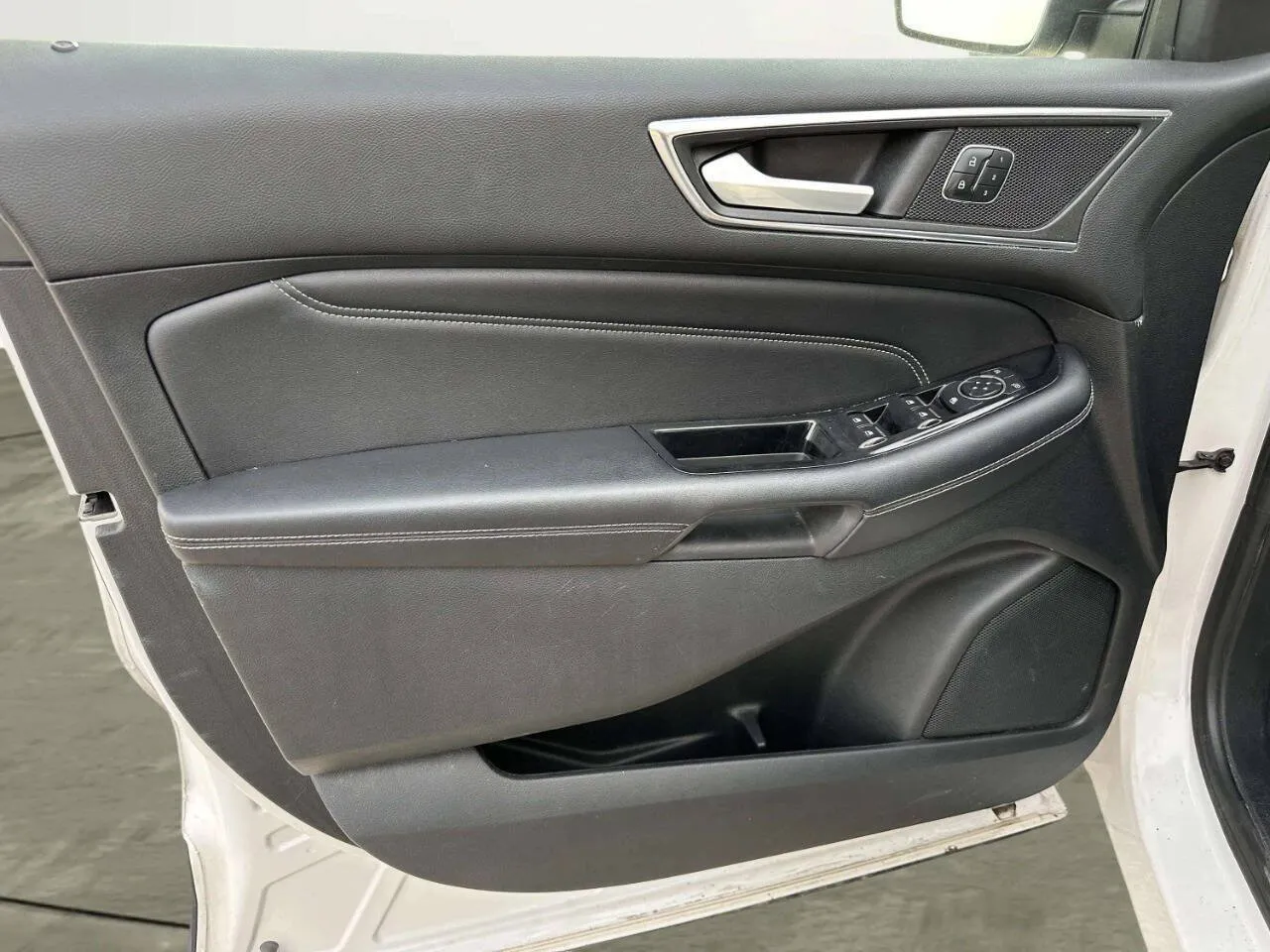 2016 Ford Edge Titanium - Photo 13