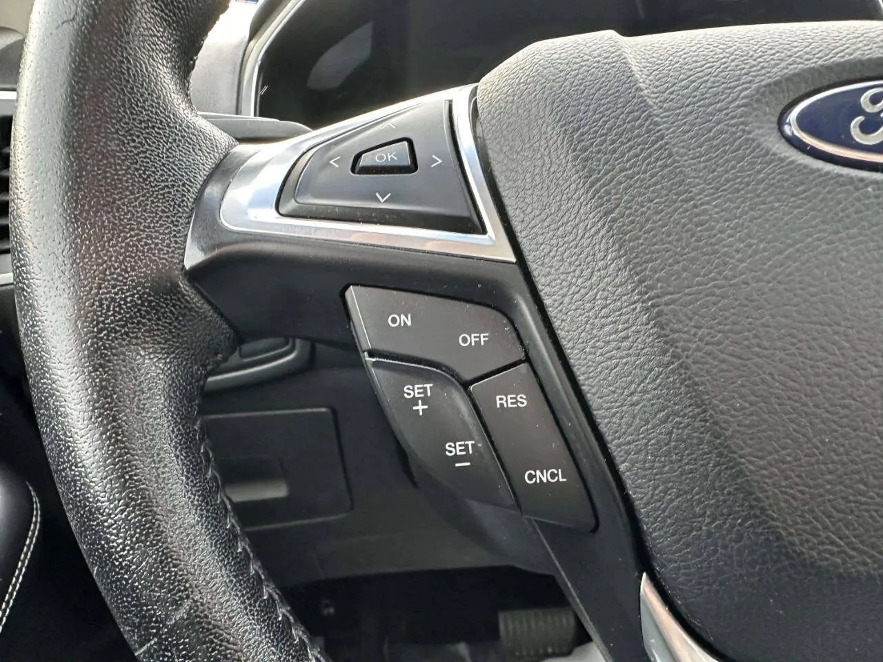 2016 Ford Edge Titanium - Photo 25