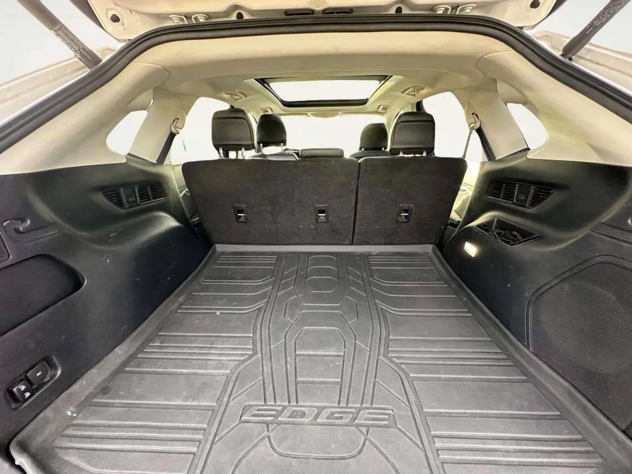 2016 Ford Edge Titanium - Photo 11