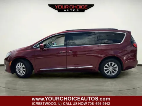 Photos of 2017 Chrysler Pacifica Touring-L for sale in Crestwood, IL at Your Choice Autos - Crestwood
