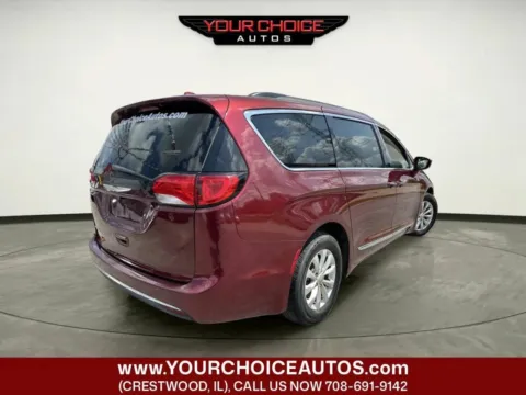 More photos of 2017 Chrysler Pacifica Touring-L at Your Choice Autos - Crestwood, IL