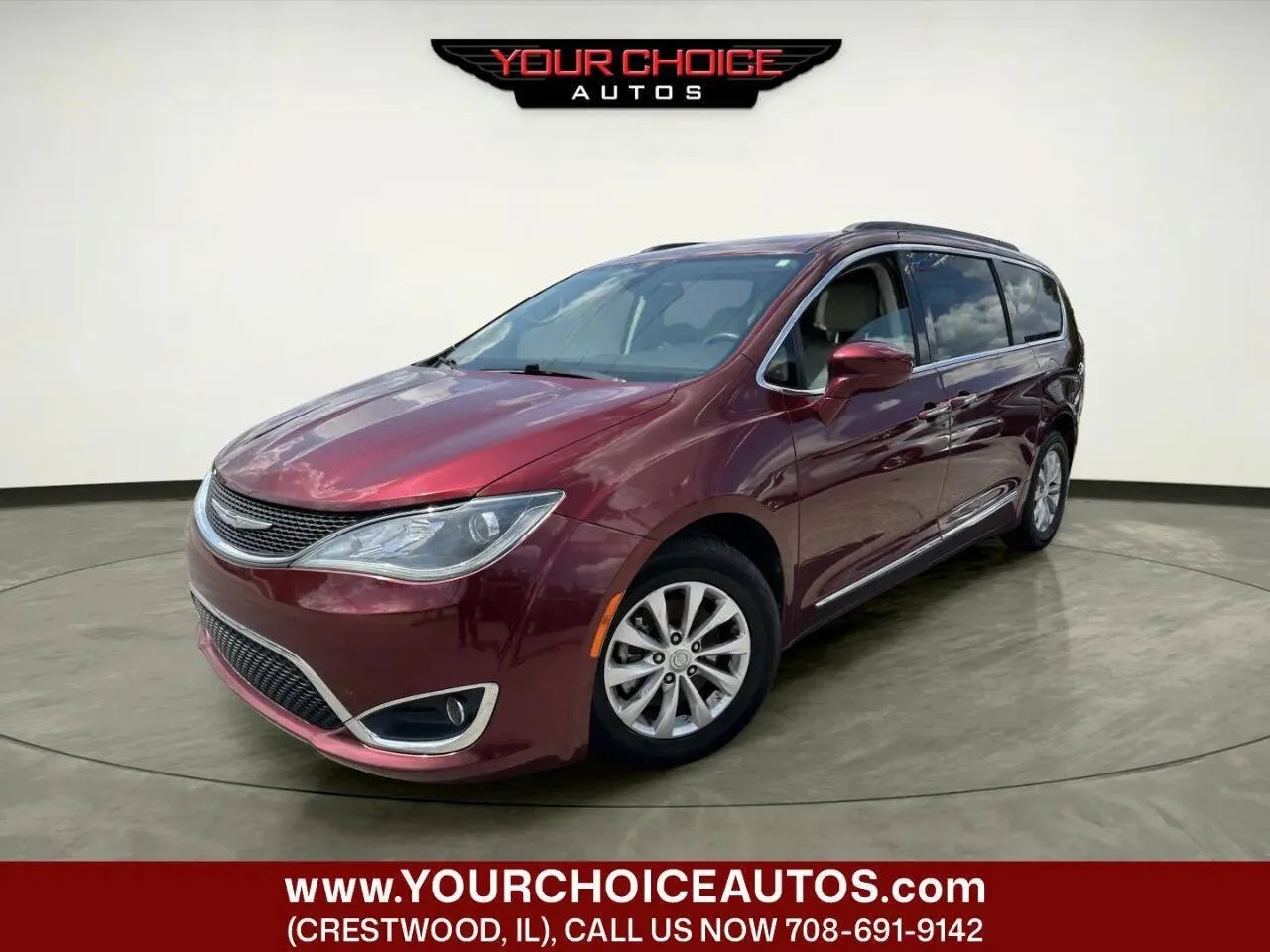 Red 2017 Chrysler Pacifica Touring-L for sale in Crestwood, IL