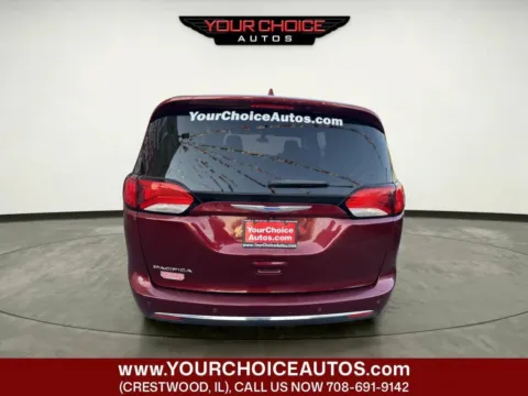 More photos of 2018 Chrysler Pacifica Touring L at Your Choice Autos - Crestwood, IL
