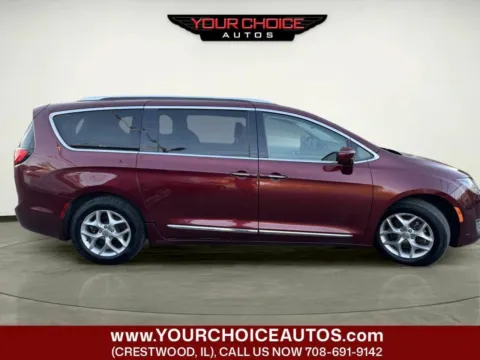 More photos of 2018 Chrysler Pacifica Touring L at Your Choice Autos - Crestwood, IL