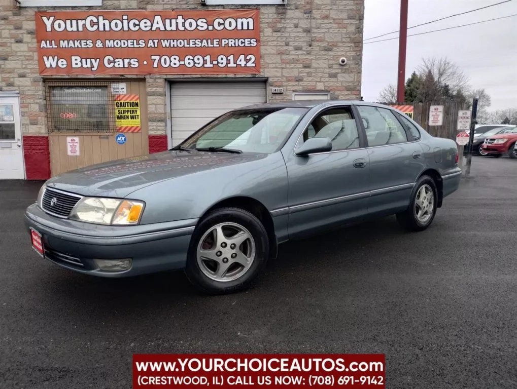 Used 1998 Toyota Avalon XLS 4dr Sedan for sale in Crestwood, IL at