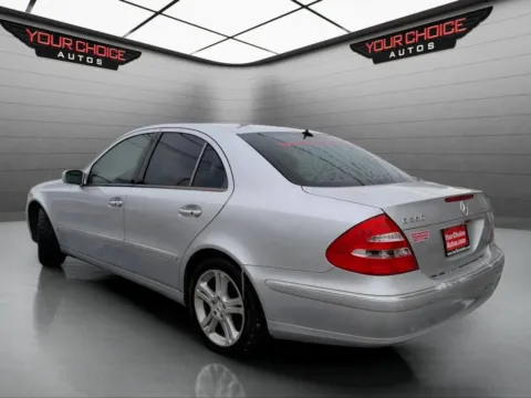 Another view of 2006 Mercedes-Benz E-Class 3.5L for sale in Crestwood, IL at Your Choice Autos - Crestwood