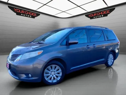 Gray 2013 Toyota Sienna XLE 7 Passenger AWD 4dr Mini Van for sale in Crestwood, IL