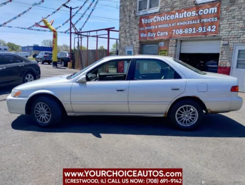Photos of 2001 Toyota Camry LE 4dr Sedan for sale in Crestwood, IL at Your Choice Autos - Crestwood