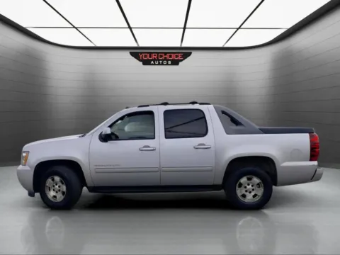 Photos of 2011 Chevrolet Avalanche LS for sale in Crestwood, IL at Your Choice Autos - Crestwood