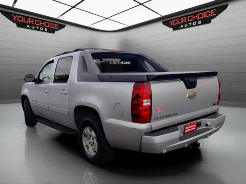 Another view of 2011 Chevrolet Avalanche LS for sale in Crestwood, IL at Your Choice Autos - Crestwood