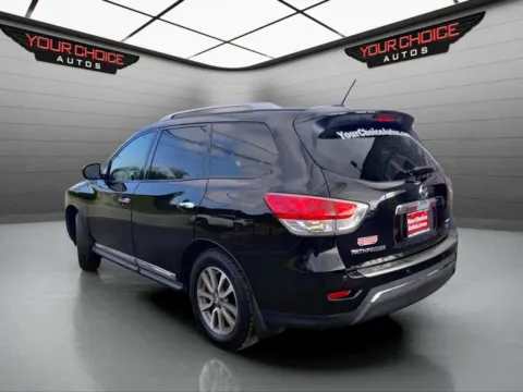 Another view of 2013 Nissan Pathfinder SL for sale in Crestwood, IL at Your Choice Autos - Crestwood