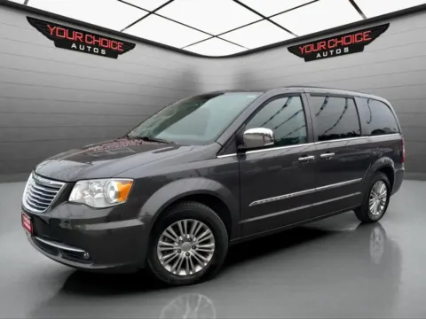 Gray 2015 Chrysler Town & Country Touring-L for sale in Crestwood, IL