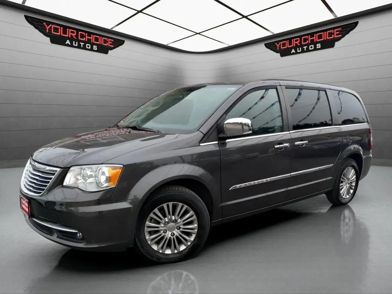 2015 Chrysler Town & Country Touring-L for sale in Crestwood, IL