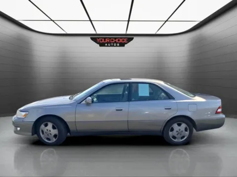 Photos of 2000 Lexus ES 300 Base 4dr Sedan for sale in Crestwood, IL at Your Choice Autos - Crestwood