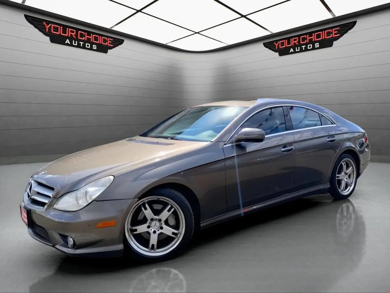 Beige 2009 Mercedes-Benz CLS-Class 5.5L for sale in Crestwood, IL