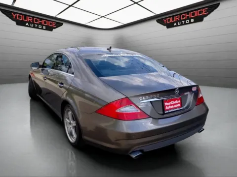 Another view of 2009 Mercedes-Benz CLS-Class 5.5L for sale in Crestwood, IL at Your Choice Autos - Crestwood
