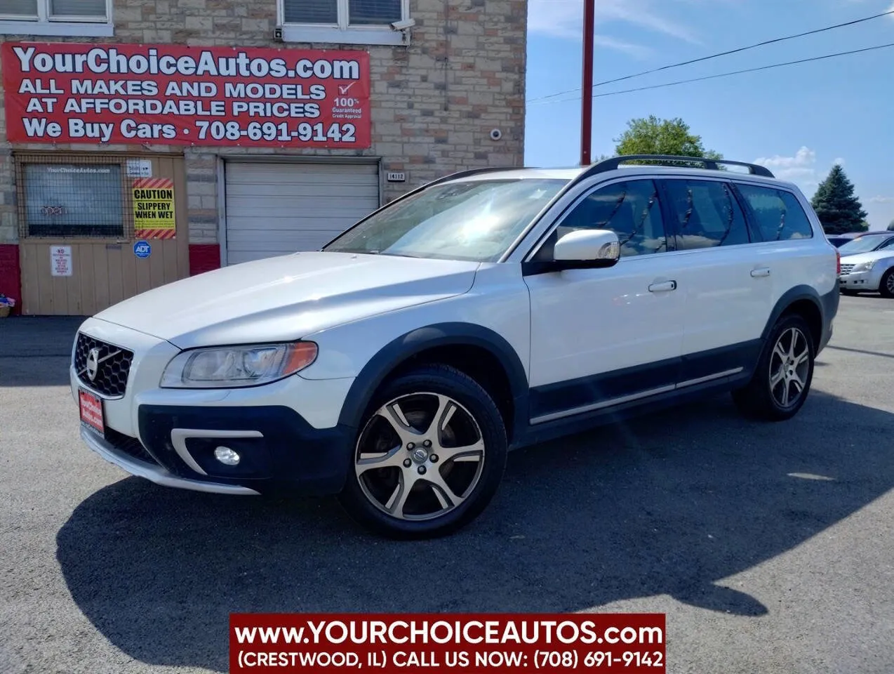 White 2015 Volvo XC70 T6 Premier Plus for sale in Crestwood, IL