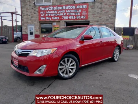 Red 2014 Toyota Camry Hybrid XLE 4dr Sedan for sale in Crestwood, IL