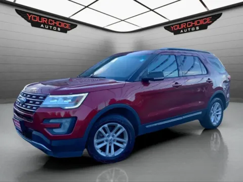 Red 2017 Ford Explorer XLT for sale in Crestwood, IL